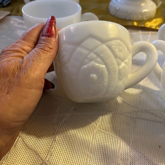 1950s mckee milk glass punch bowl with 10 cups - Picture 4 of 13